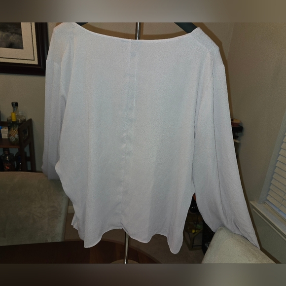 Bold Elements, Elegant Blush Blouse-Size XXL - Picture 4 of 5